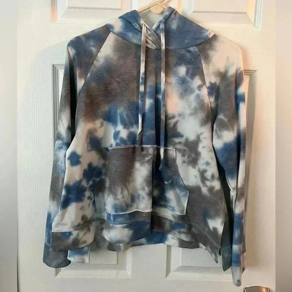 Lazy Sundays Tie die hoodie with slits on the sides